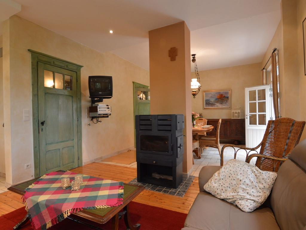 Furnished Bungalow In Monceau En Ardenne With Garden Barbecue Oizy Стая снимка