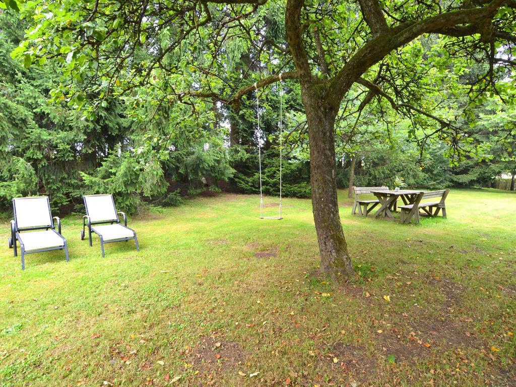 Furnished Bungalow In Monceau En Ardenne With Garden Barbecue Oizy Екстериор снимка