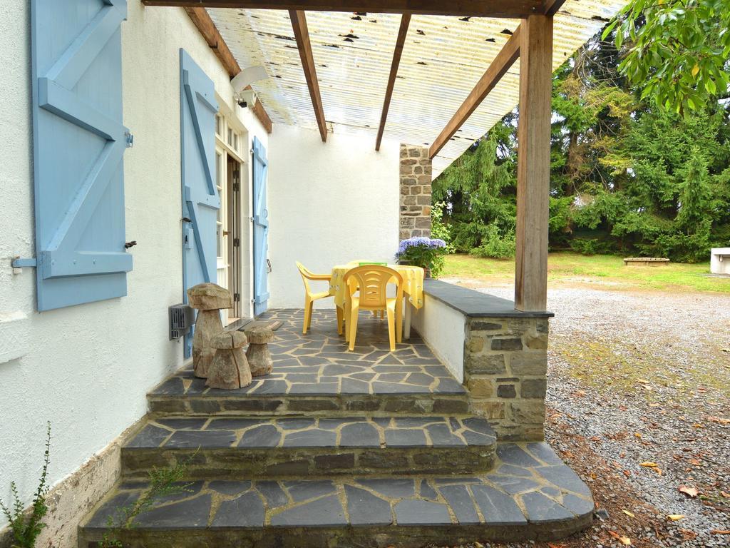 Furnished Bungalow In Monceau En Ardenne With Garden Barbecue Oizy Екстериор снимка