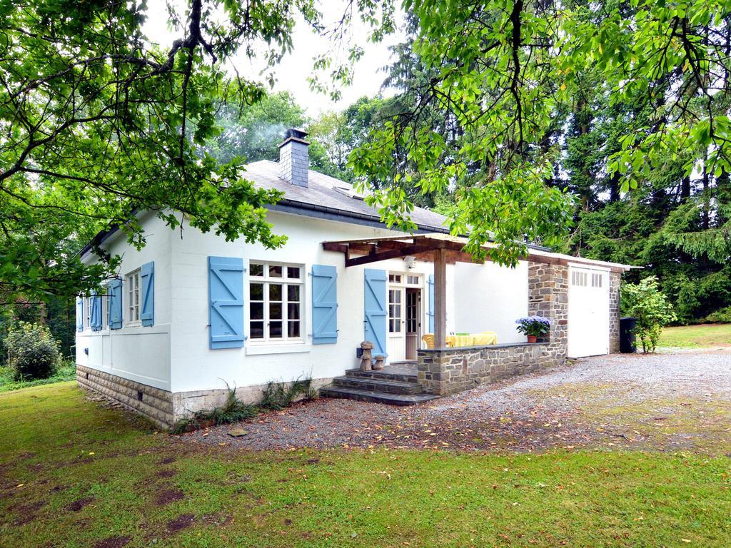 Furnished Bungalow In Monceau En Ardenne With Garden Barbecue Oizy Екстериор снимка